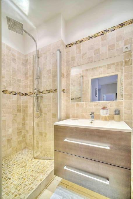 Appartement CROISETTE 8/10 pers à Cannes Extérieur photo